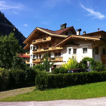 Apart Austria Aparthotel Mayrhofen Bagian luar foto